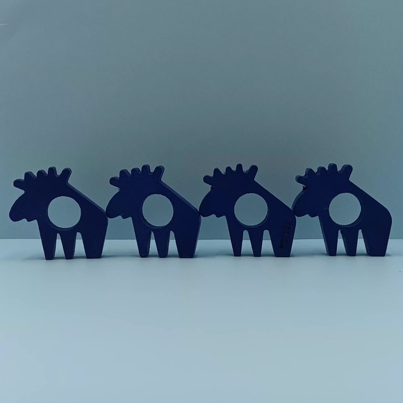 VTG Aarikka Finland 4 Blue Birch Wood Moose Napkin Rings and 20 Moose Napkins - Picture 3 of 7